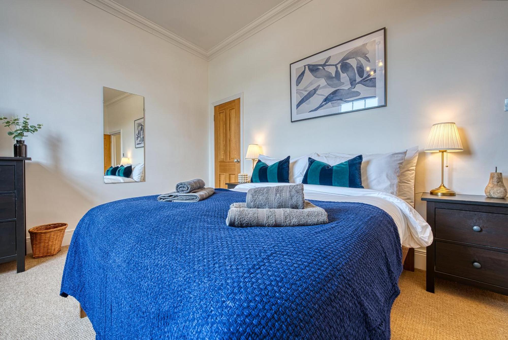 2 Bed Stunning Chic Modern Spacious Apt, Ocean Village, Southampton - Plenty Of Parking - By Blue Puffin Stays エクステリア 写真