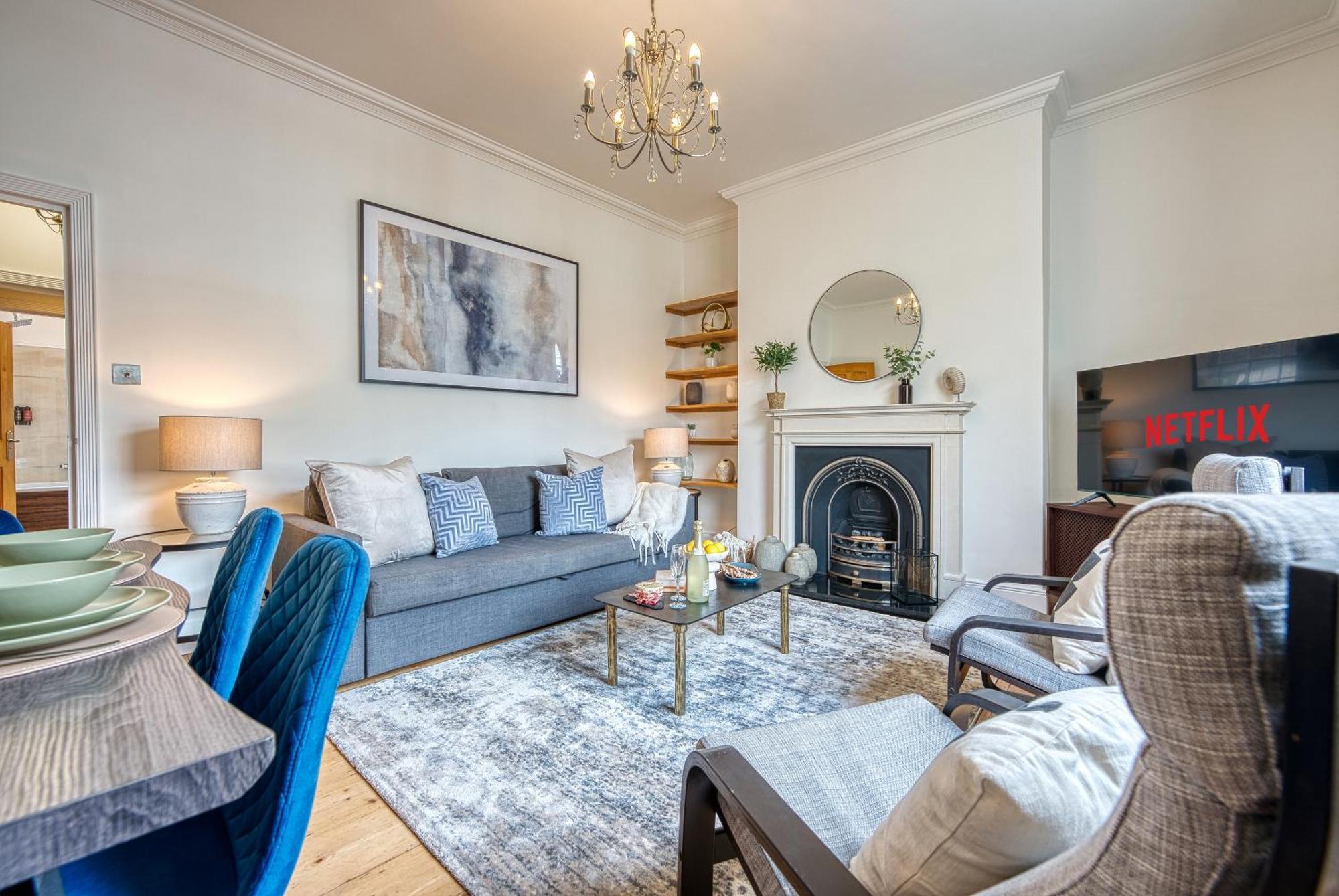 2 Bed Stunning Chic Modern Spacious Apt, Ocean Village, Southampton - Plenty Of Parking - By Blue Puffin Stays エクステリア 写真